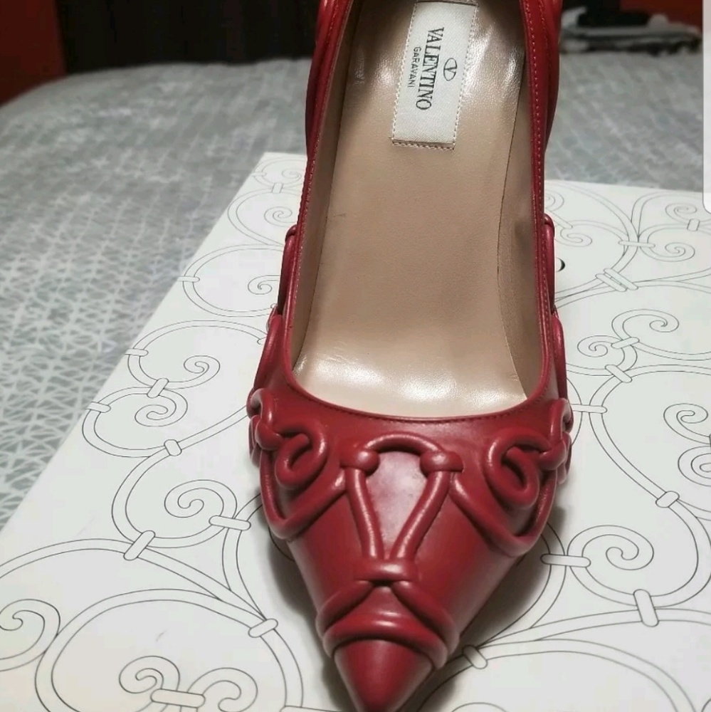 Valentino pumps